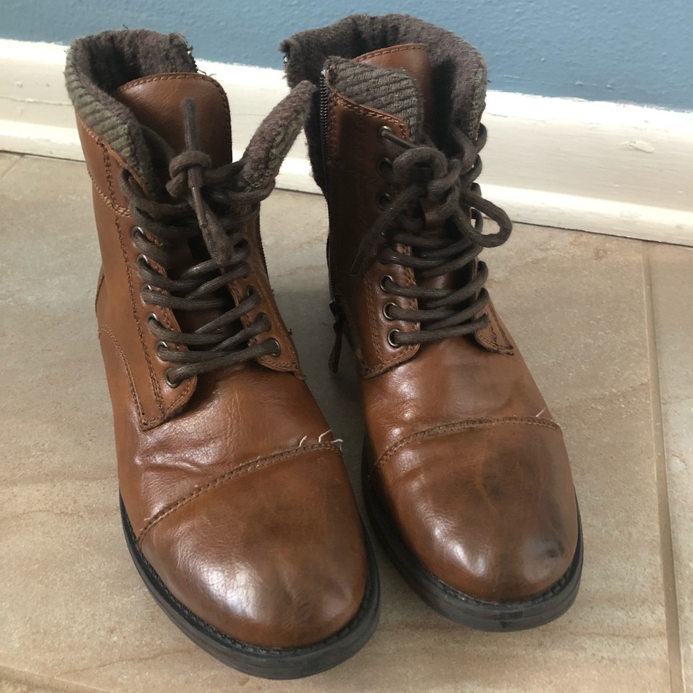 Apt.9 Men’s light Brown Lace Up Boots size 8.5